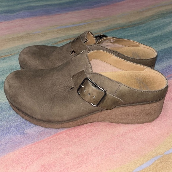 Dansko Caia Comfort Milled Nubuck Brown Mules Clogs Size 41 US 10.5 - 11 Comfort - Picture 1 of 10